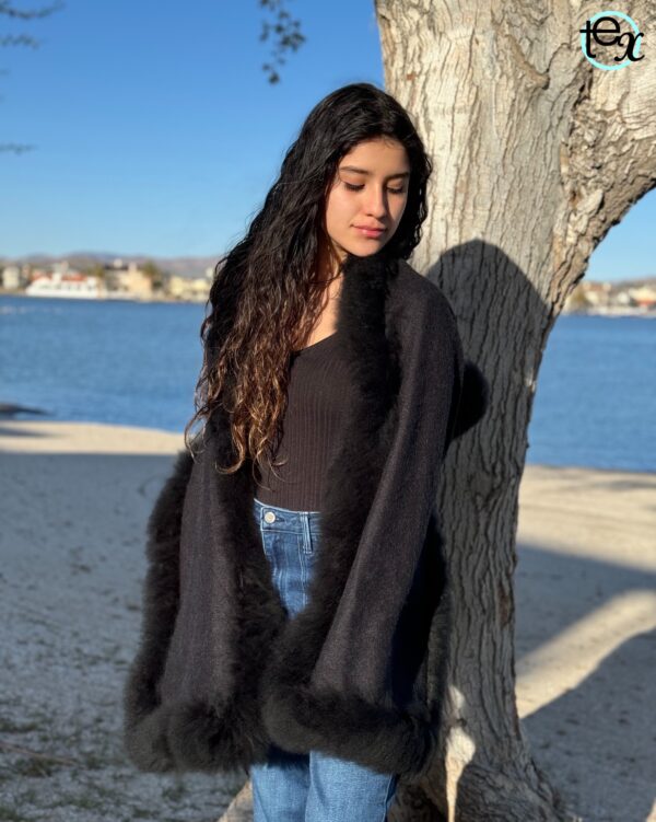 Fluffy Shawl - Image 4