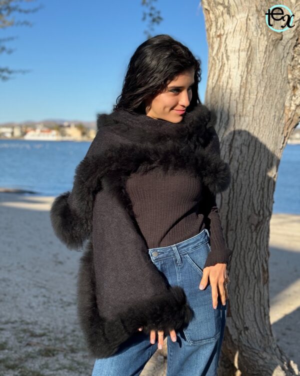 Fluffy Shawl - Image 3